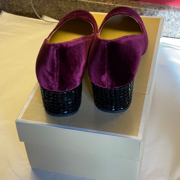 Michael Kors Plum Arabella Velvet Kitten Pump 9 NIB - Picture 2 of 7